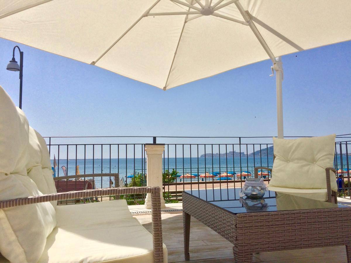 Klaton Beach Hotel Formia Buitenkant foto