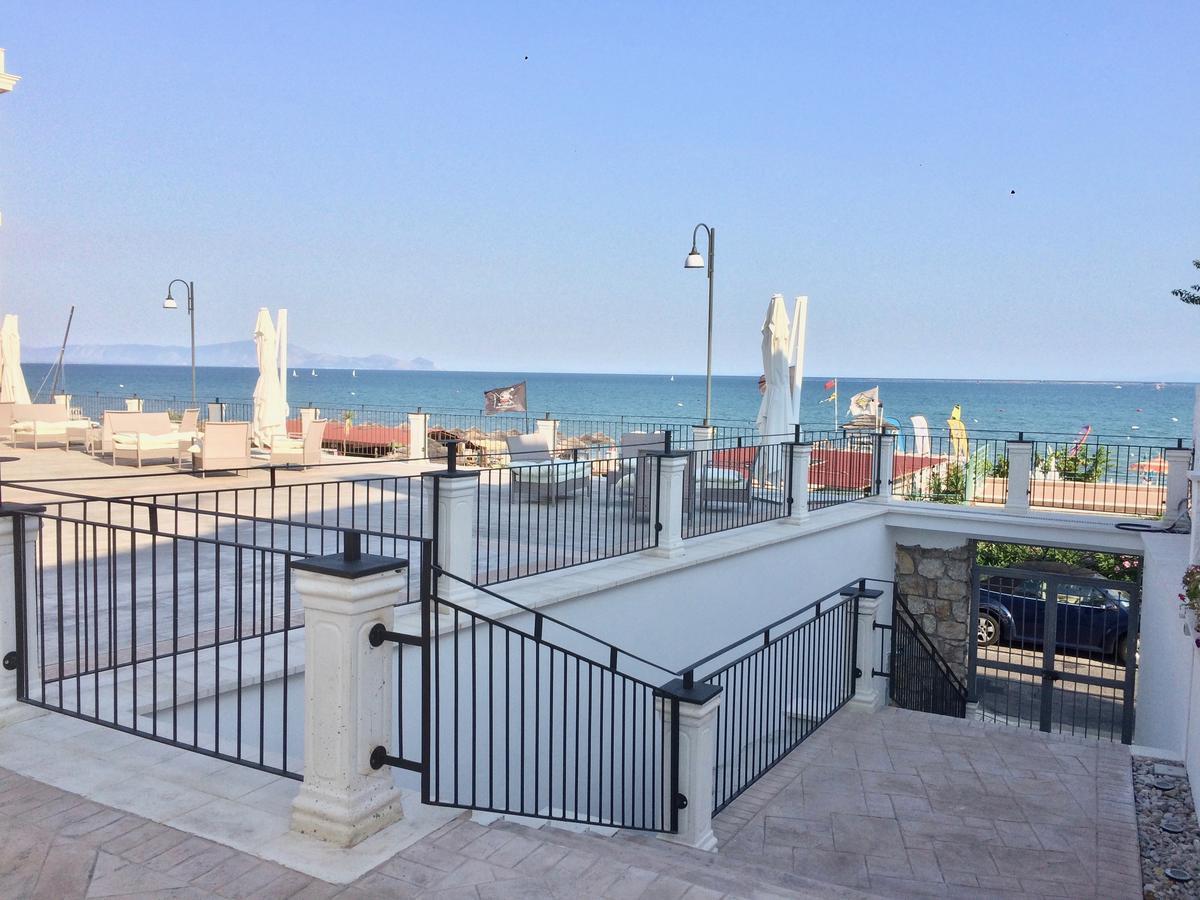 Klaton Beach Hotel Formia Buitenkant foto